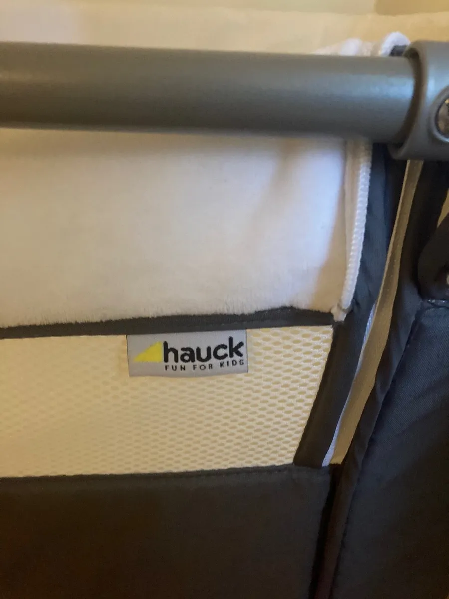 The Hauck Face to Me 2 in Melange Grey - Image 2