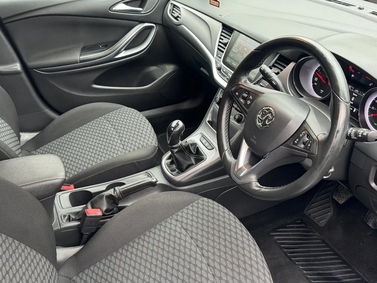 Vauxhall Astra 2017 - Image 4