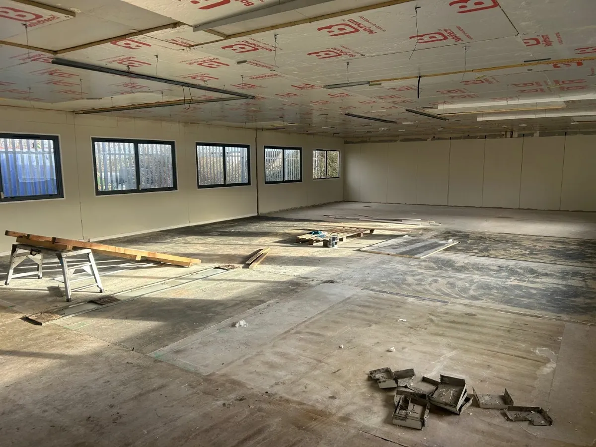 60' (18 m) x 32' (9.7 m) Modular Building for Rent - Image 2