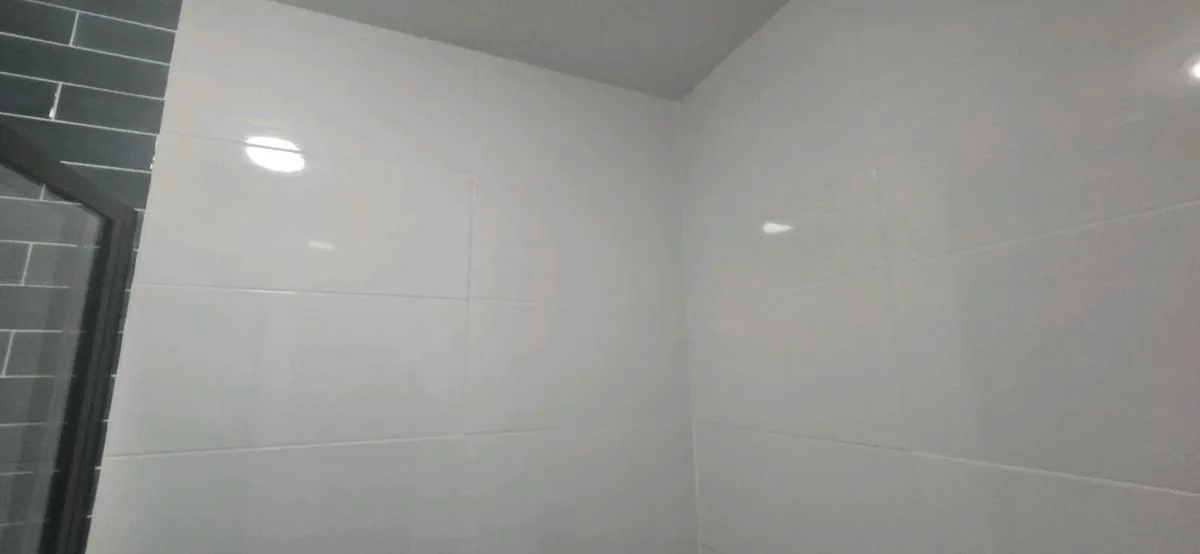 40x Plain White bathroom tiles 30cm x 60cm - Image 1