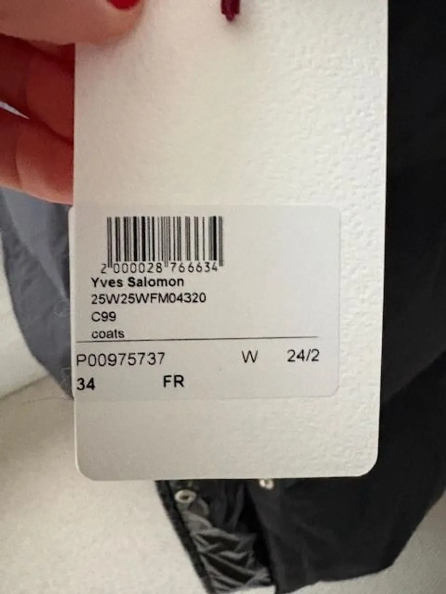 Winter Coat Yves Salomon New With Tags - Image 4