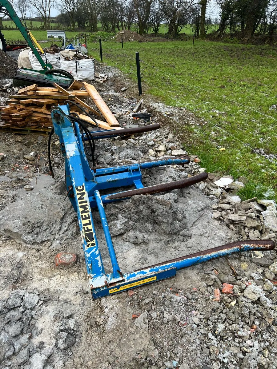 Fleming Bale Lifter - Image 3