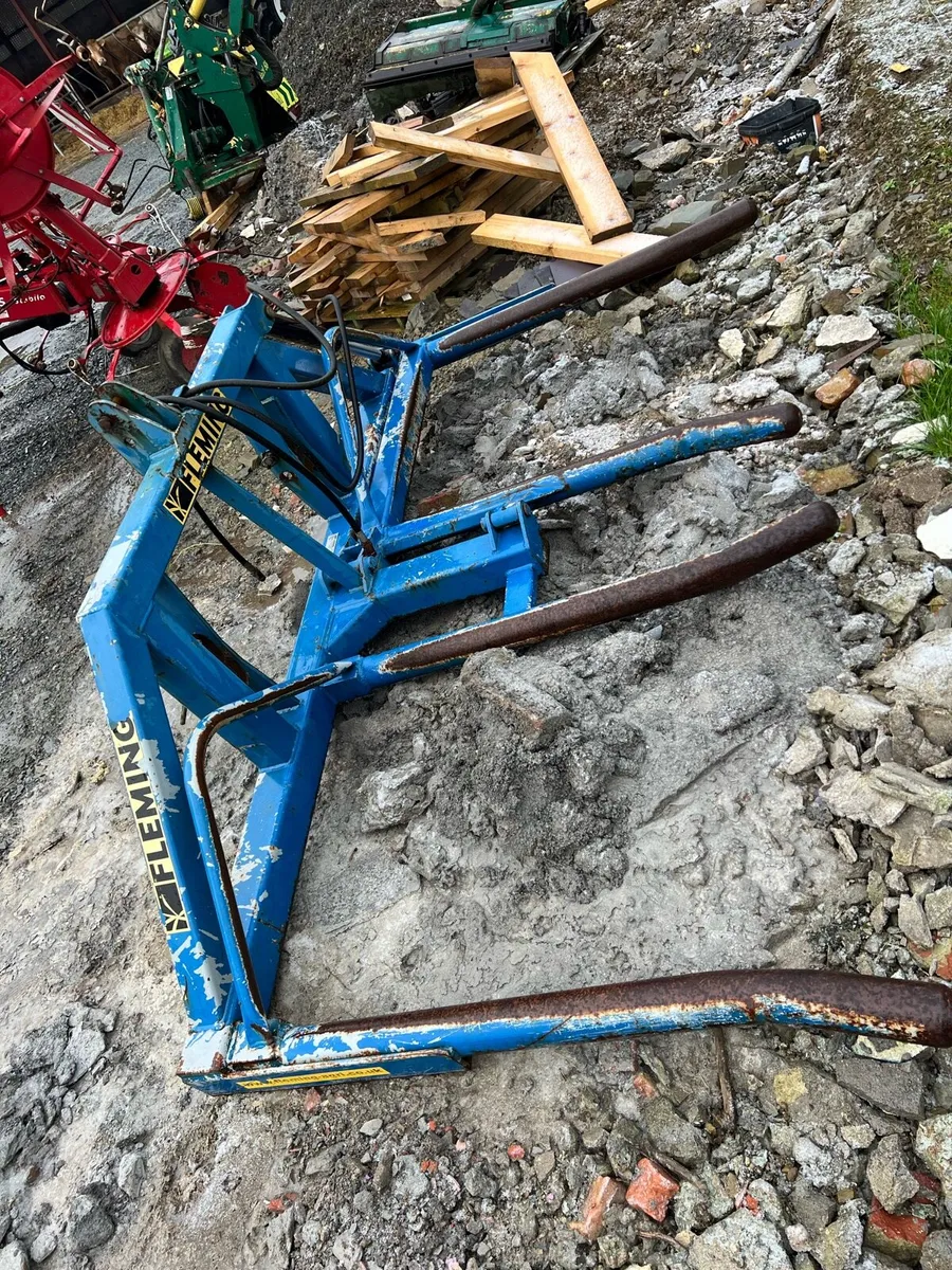 Fleming Bale Lifter - Image 4
