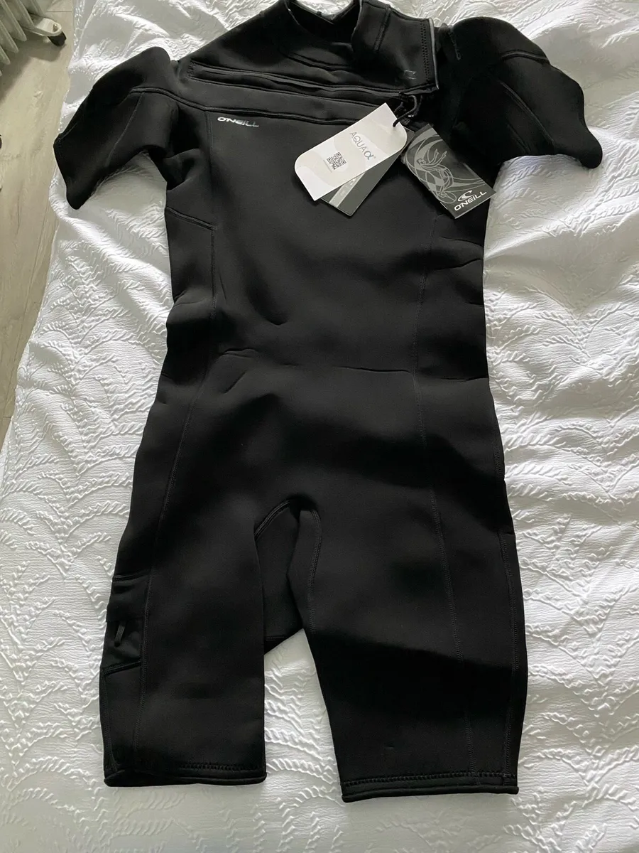 2 Adult short-sleeve O’Neill wetsuits - Image 1
