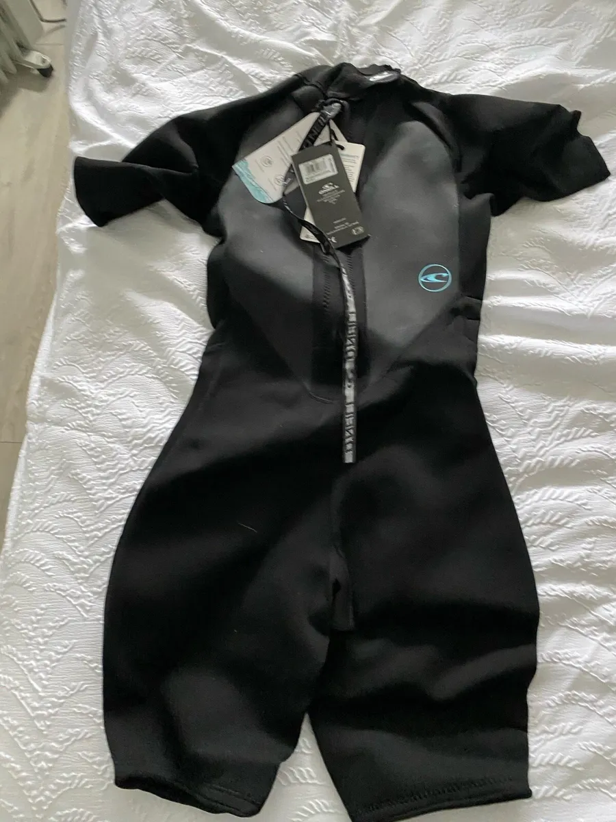 2 Adult short-sleeve O’Neill wetsuits - Image 4