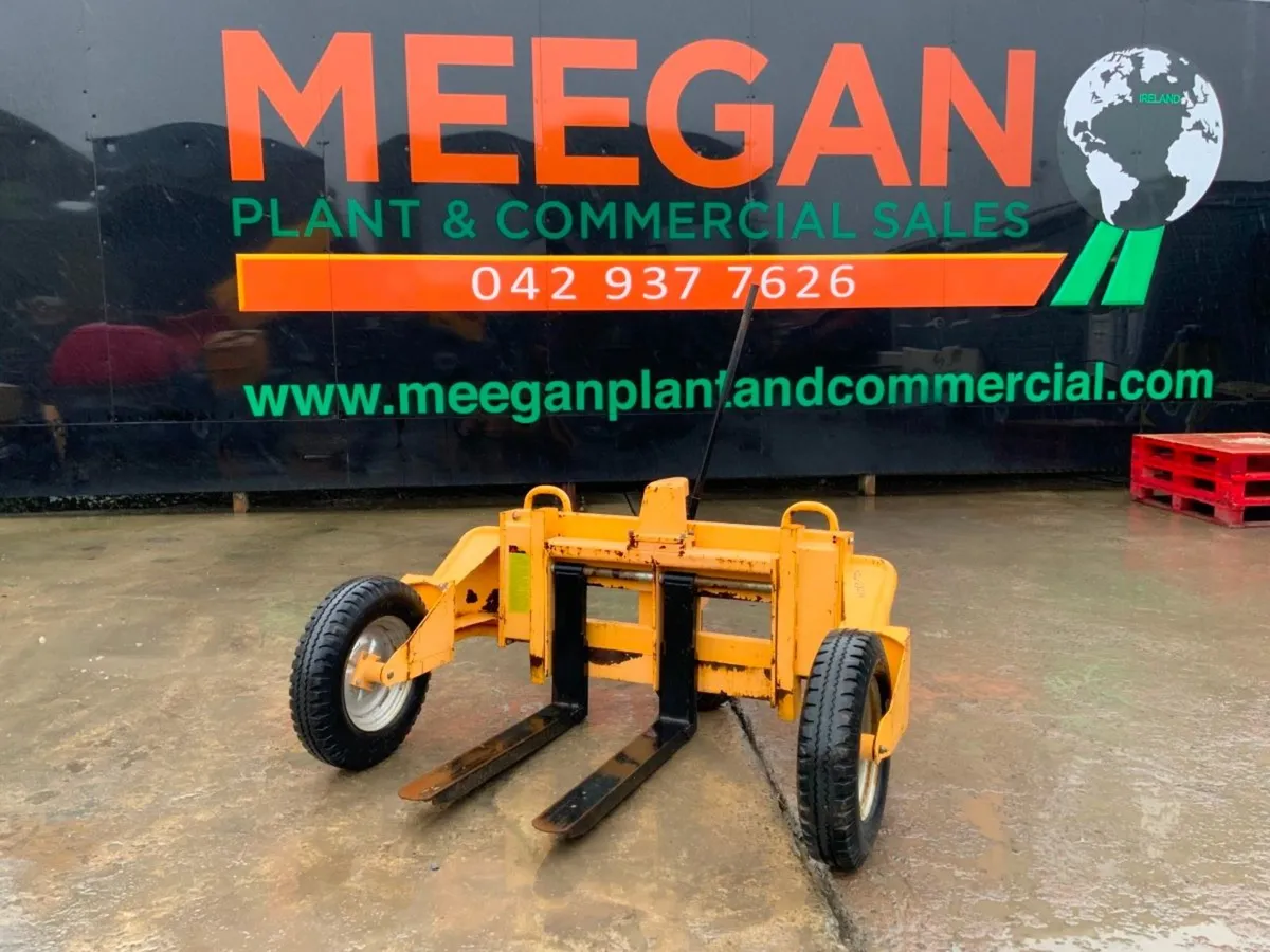 ROUGH TERRAIN PALLET TRUCK.........615. - Image 1