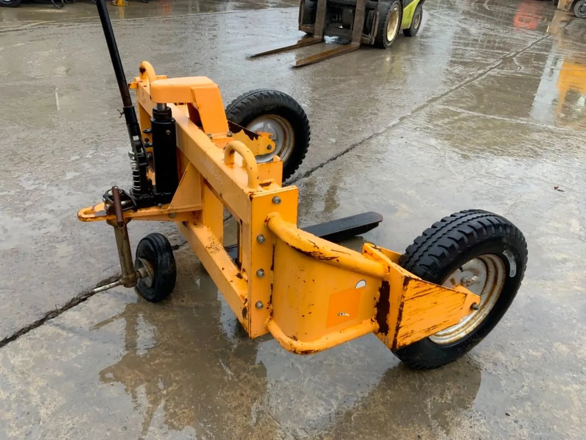 ROUGH TERRAIN PALLET TRUCK.........615. - Image 3