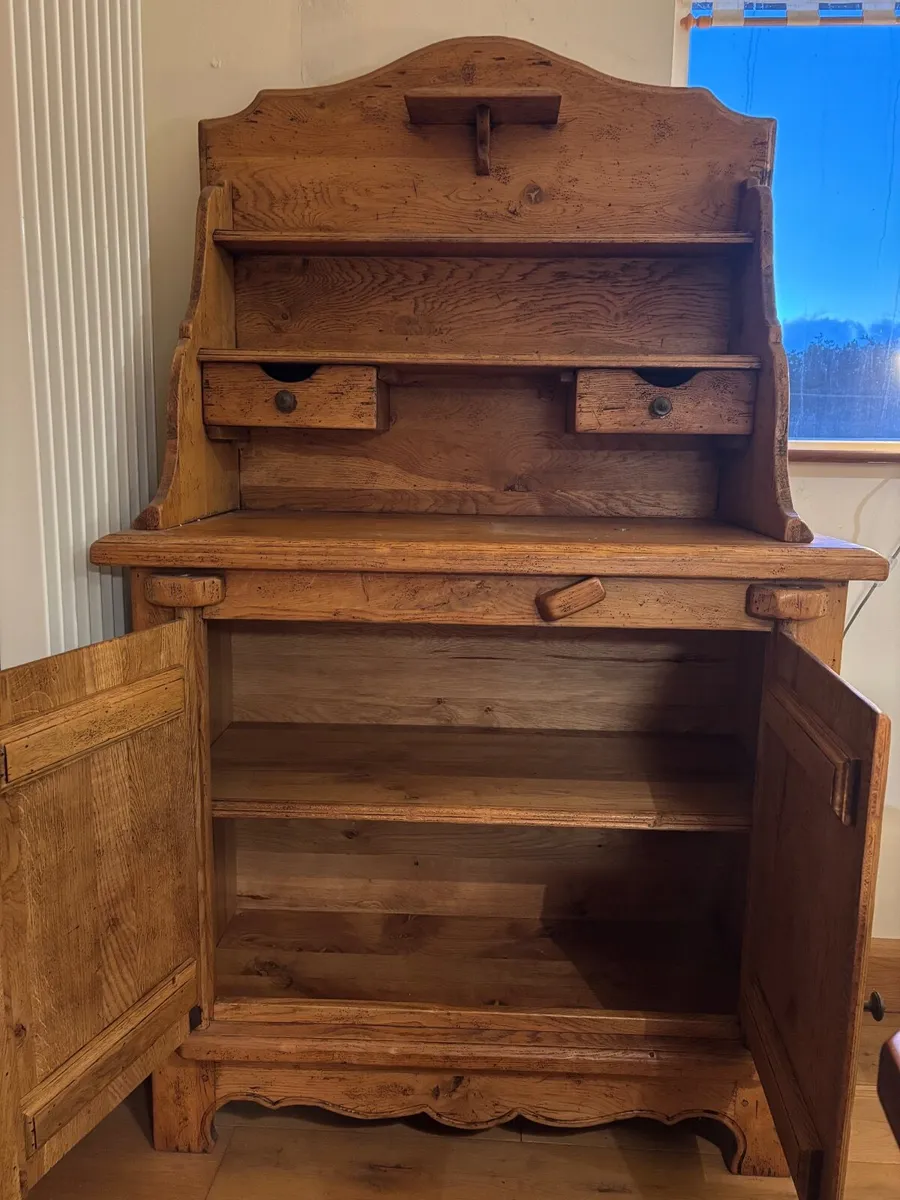 Oak dresser - Image 4