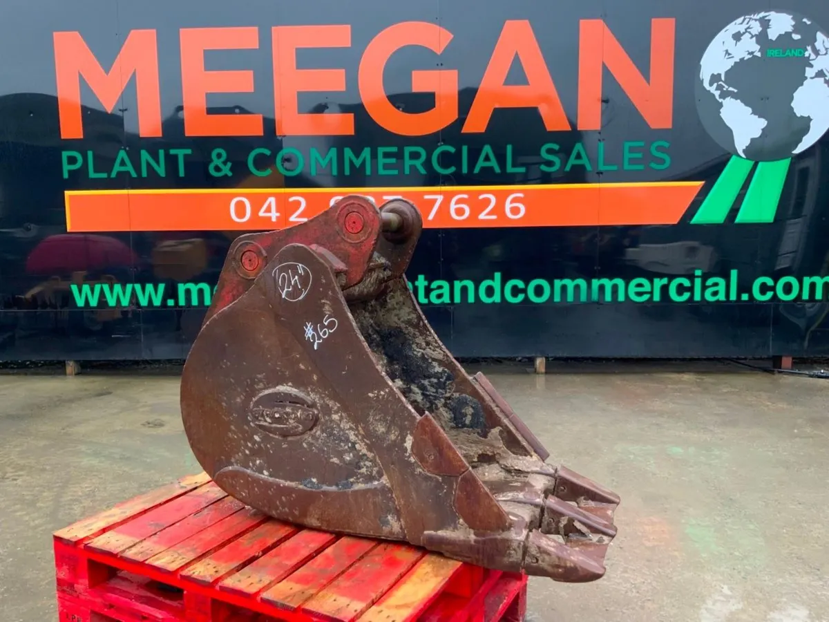 24" STRICKLAND BUCKET..........65mm  PINS......#2 - Image 1