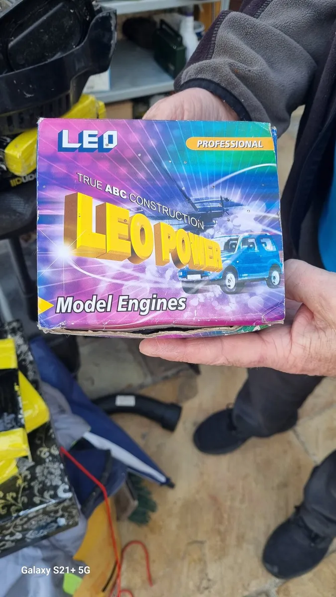 Toy petrol engine - Image 1