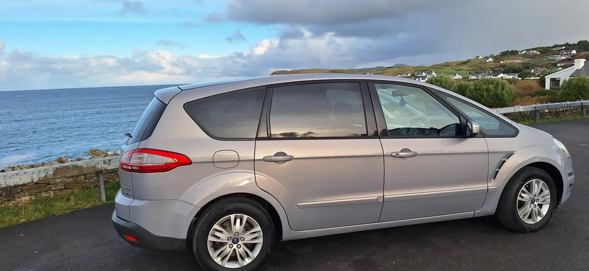 Ford S-Max 2013 - Image 2