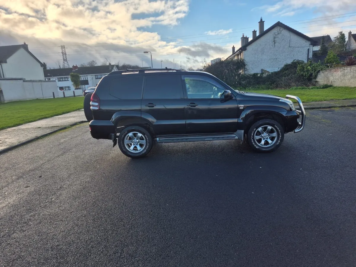 Toyota Land Cruiser - Image 4