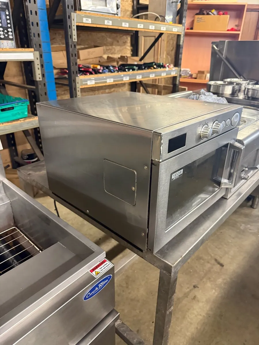 Samsung 1850w microwave - Image 1