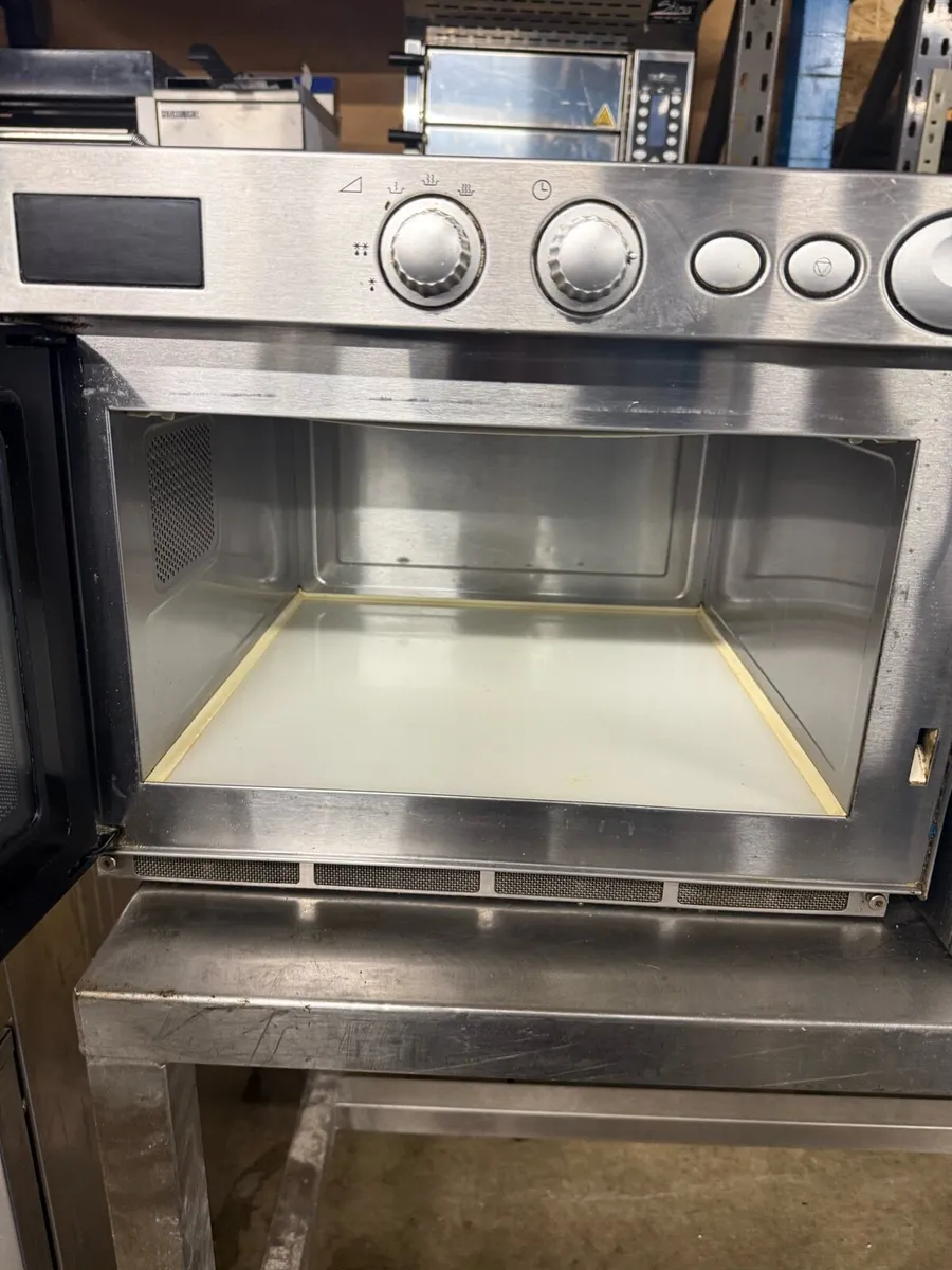 Samsung 1850w microwave - Image 3