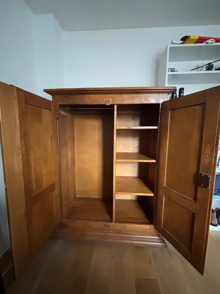 Oak wardrobe - Image 3