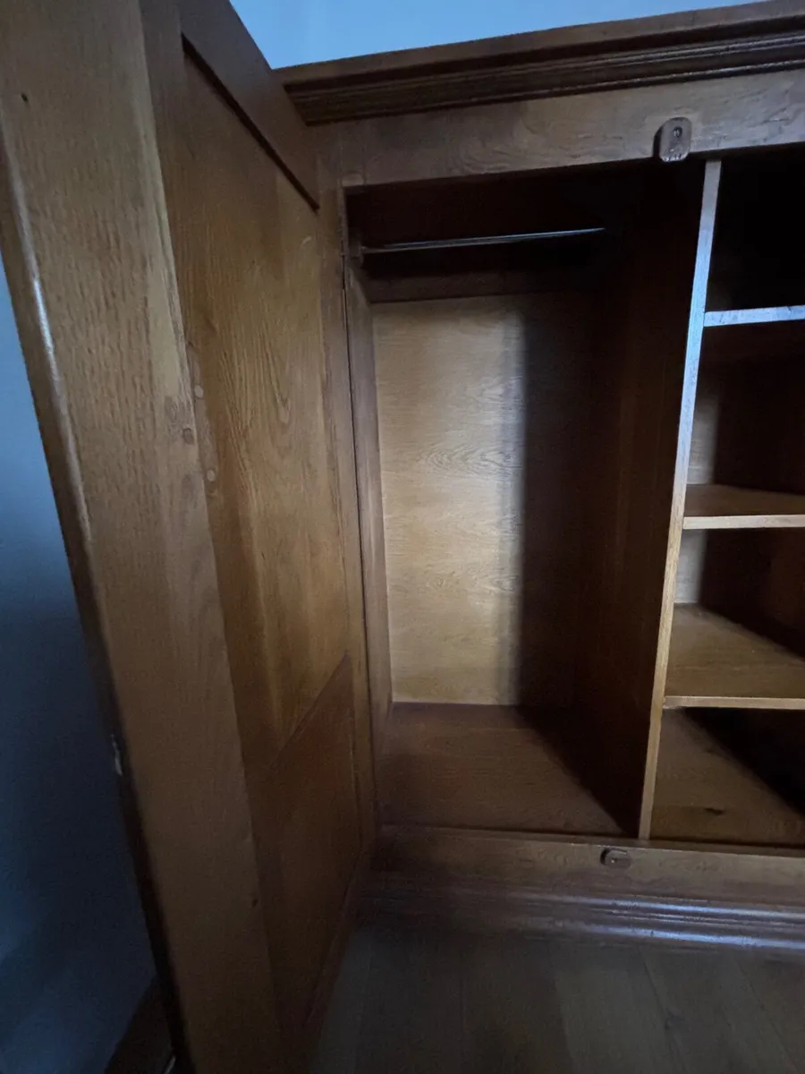Oak wardrobe - Image 4