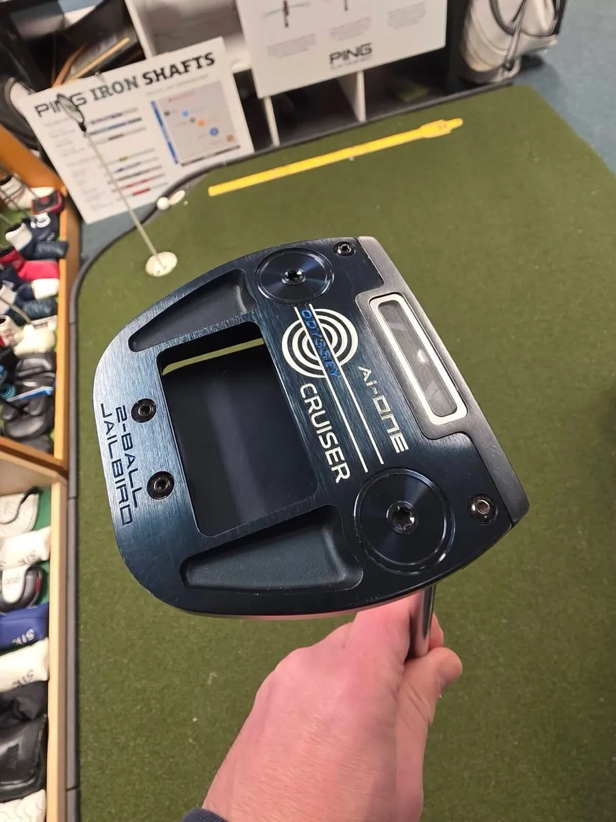 Odyssey Ai-One Cruiser 2 Ball Putter - Image 1