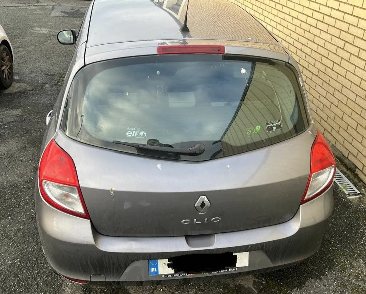 Renault Clio 2010 - Image 2