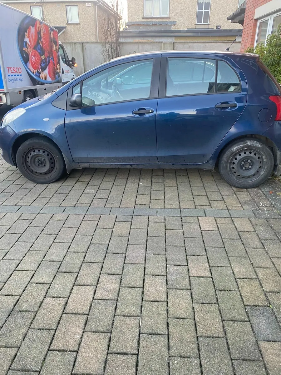 Toyota Yaris 2008 - Image 2