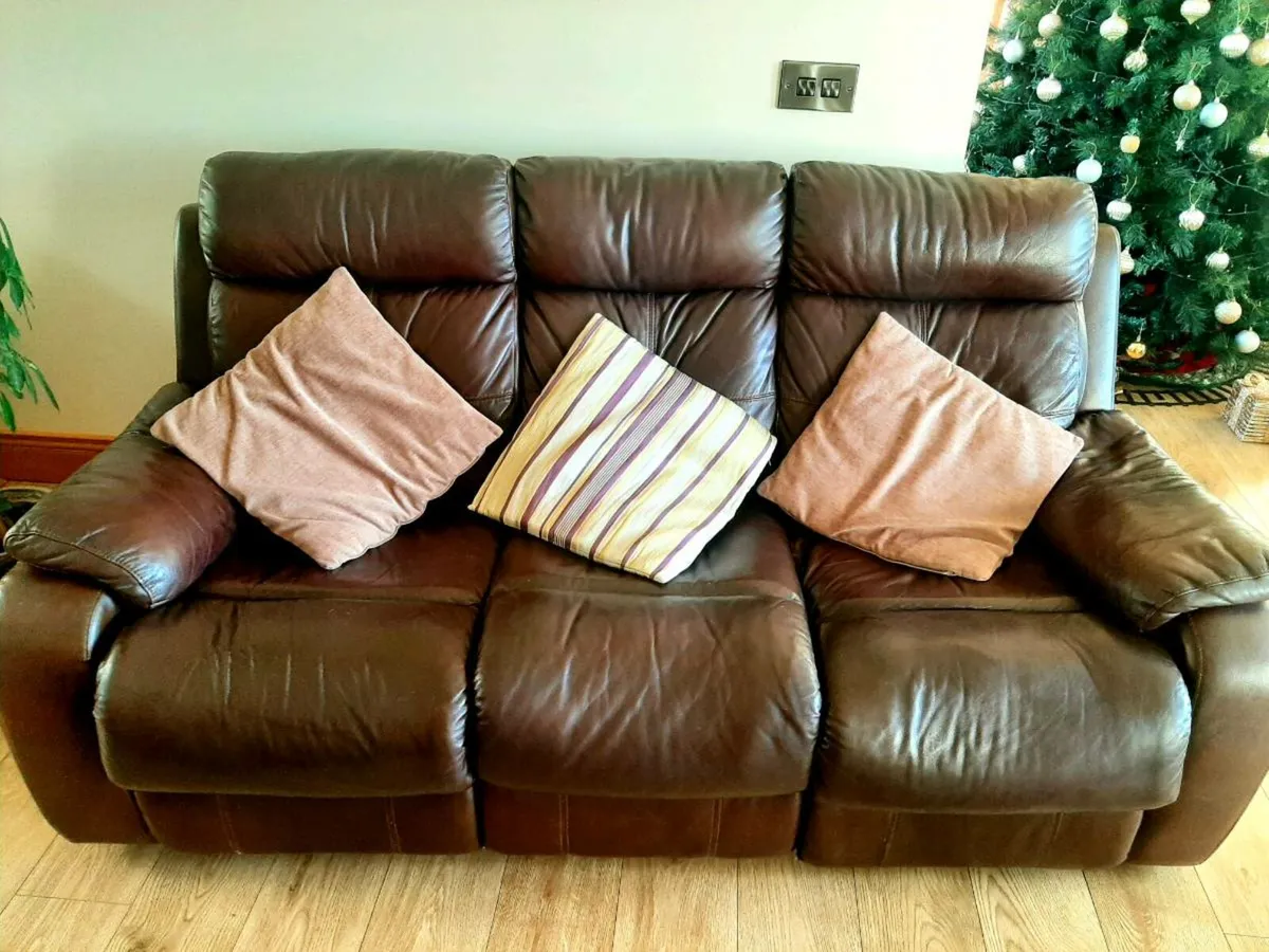 3-2-1 Leather Recliner sofa suite - Image 1