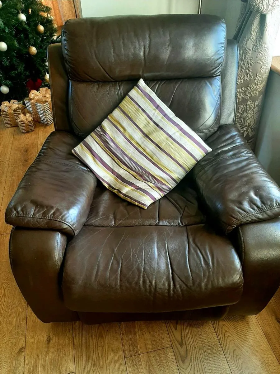 3-2-1 Leather Recliner sofa suite - Image 3