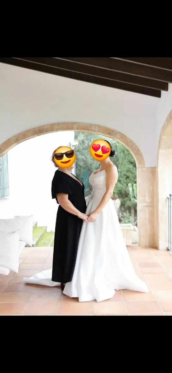 Wedding dress - Image 1