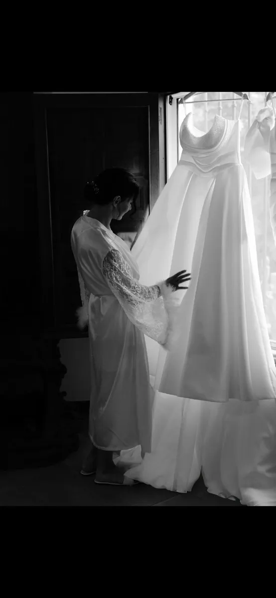 Wedding dress - Image 2