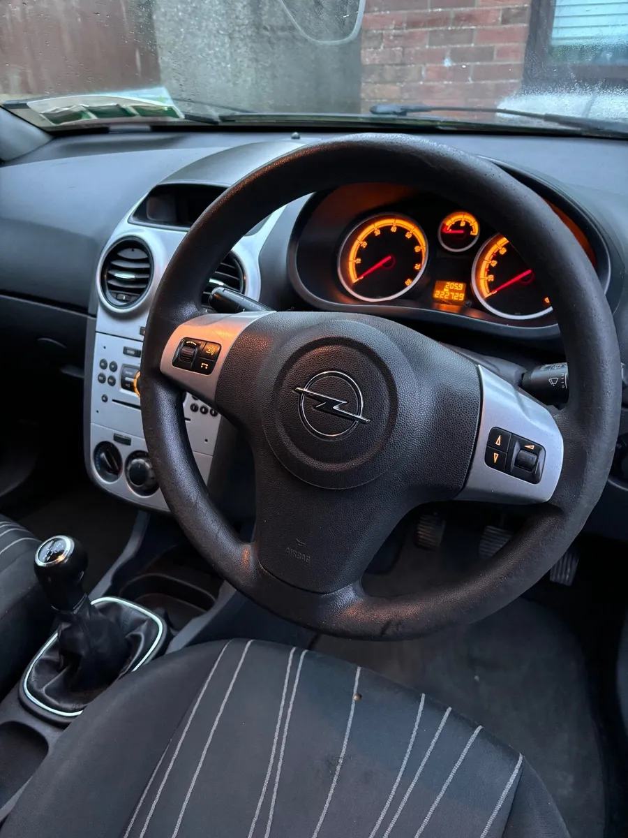 Opel Corsa 2009 - Image 2