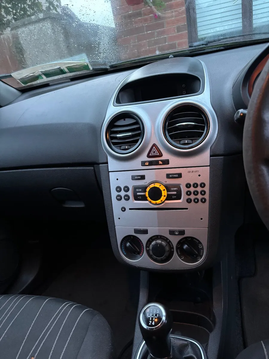 Opel Corsa 2009 - Image 3