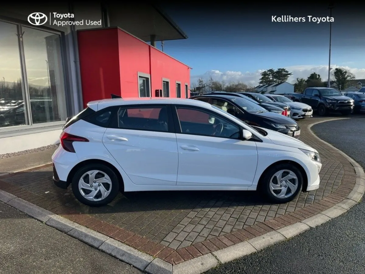 Hyundai i20 1.2 PETROL 5DR - Image 3