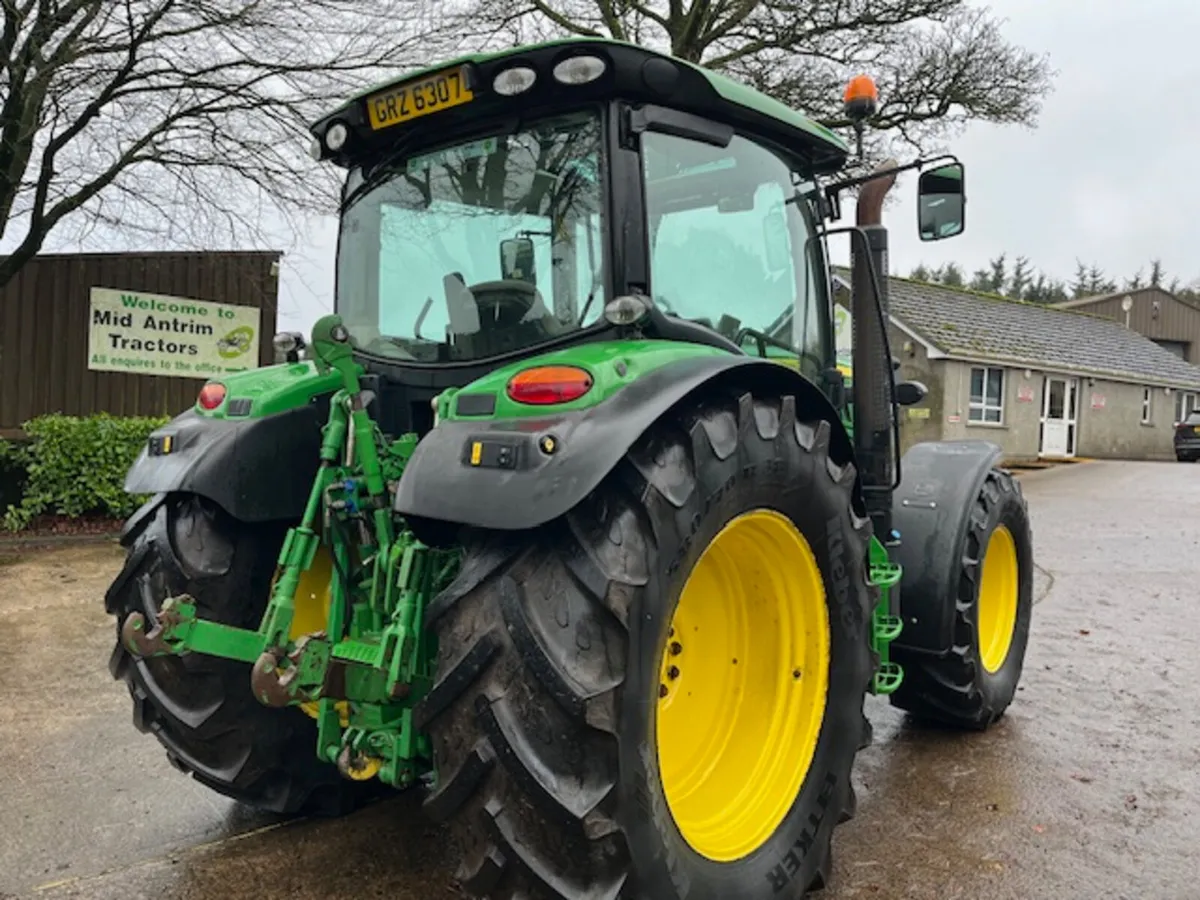 John Deere 6115R with TLS suspension - Image 4