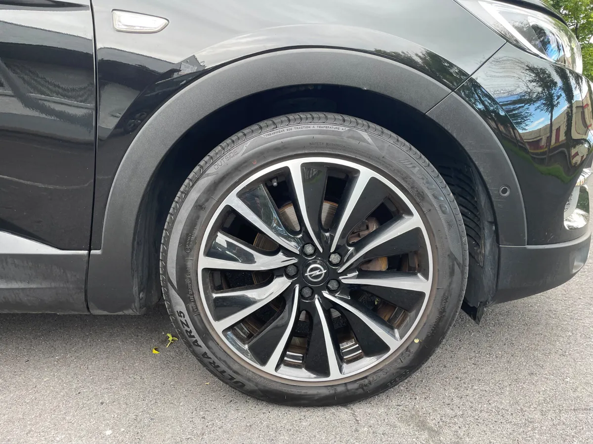 ELITE - HEATED LEATHER - APPLE PLAY -PAN ROOF - Image 2