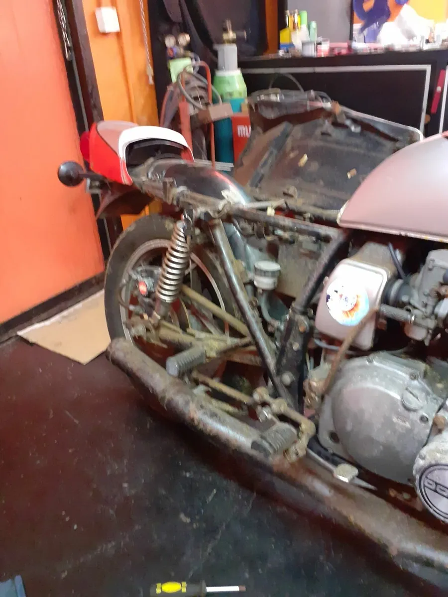 1979 Suzuki GS 750E - Image 2