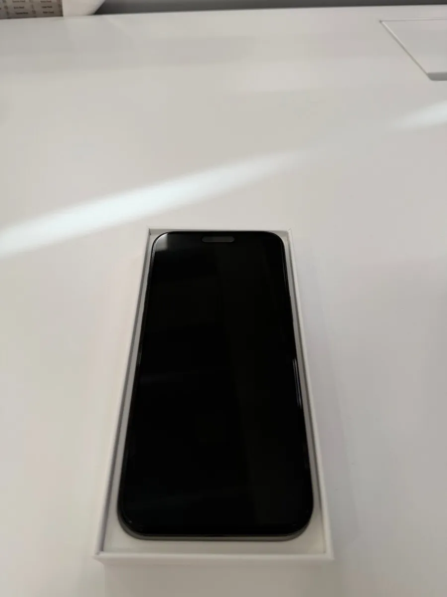 iPhone 16 Plus 128GB Black - Image 2