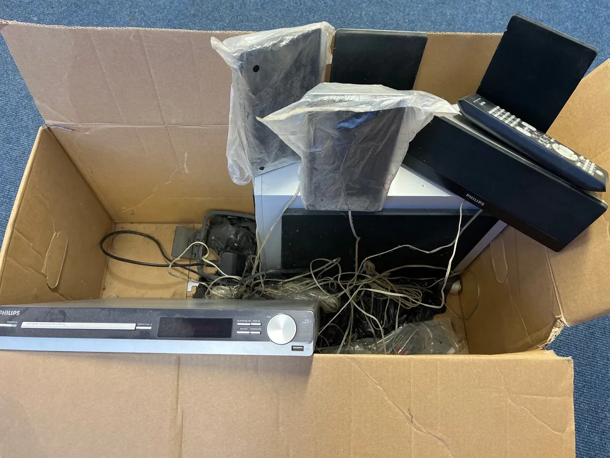 DVD home theatre system - Image 1