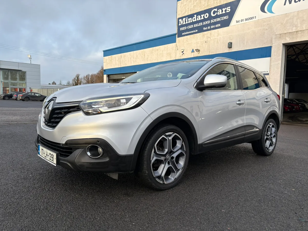 Renault Kadjar 2017//TOP SPEC LOW KMS - Image 2