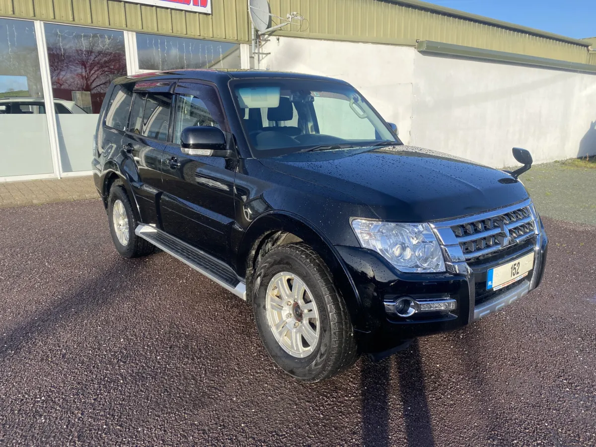 2015 Mitsubishi Pajero LWB Automatic - Image 1