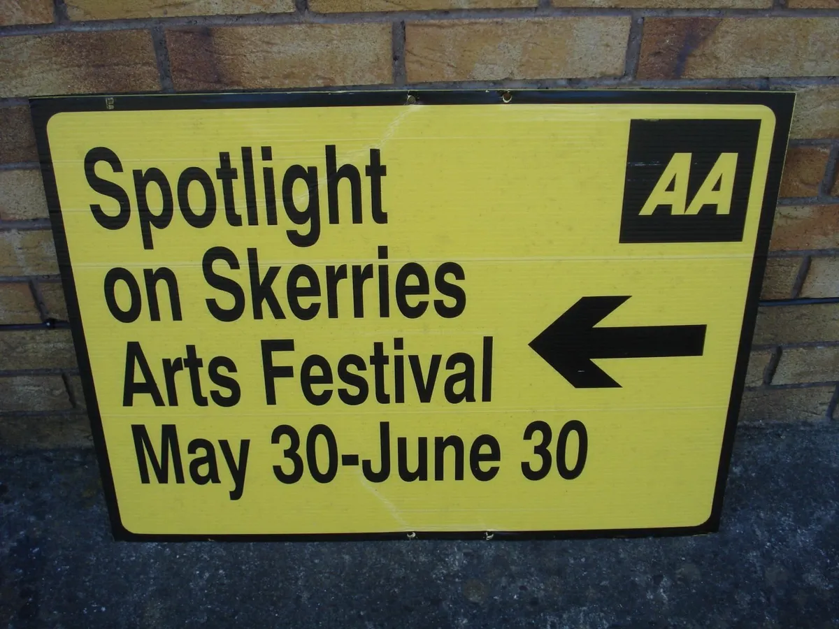 OLD PLASTIC AA ROAD SIGN, SKERRIES. - Image 1