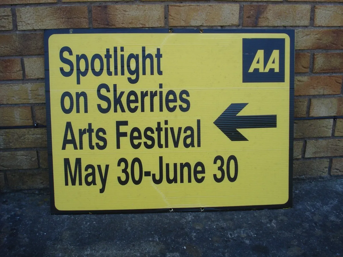 OLD PLASTIC AA ROAD SIGN, SKERRIES. - Image 2