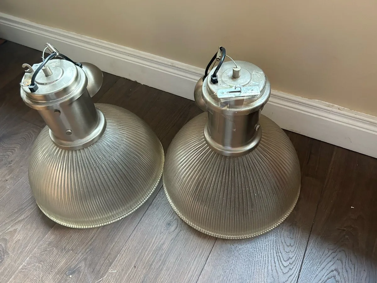 Kitchen pendant lights - Image 1