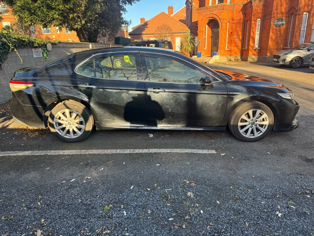 Toyota Camry - Image 3