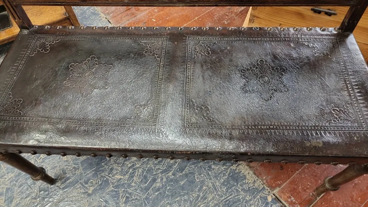 Early 1900s Portuguese embossed leather bench - Image 4