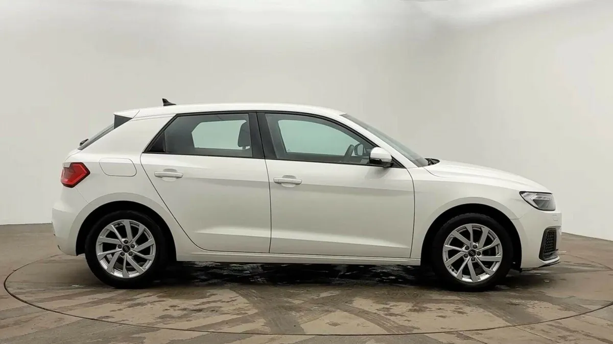 Audi A1 Sportback Sport - Image 2