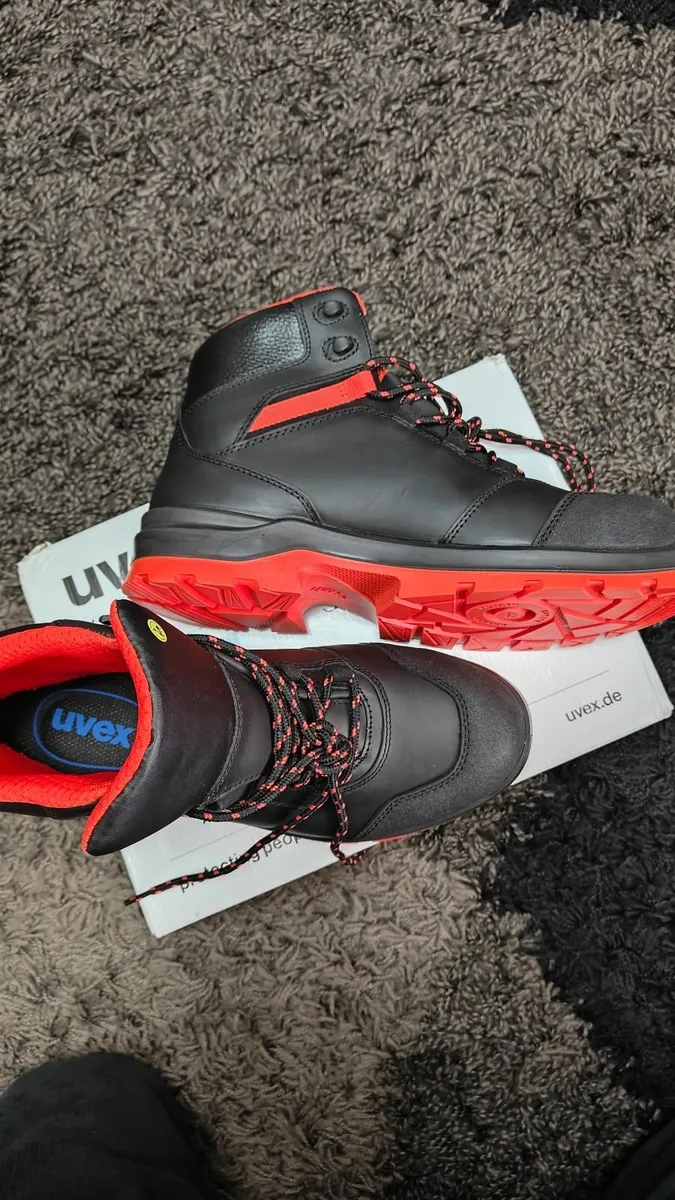 Uvex Xenova 2 Safety Boots S3 - Image 4