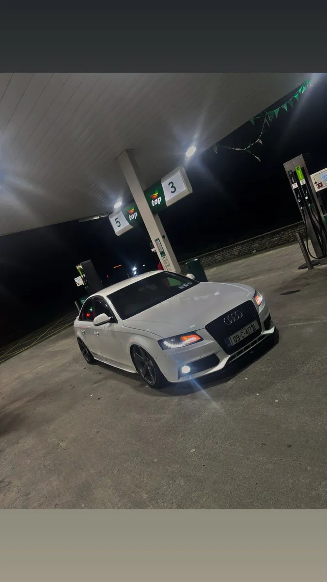 Bagged Audi a4 b8 - Image 1