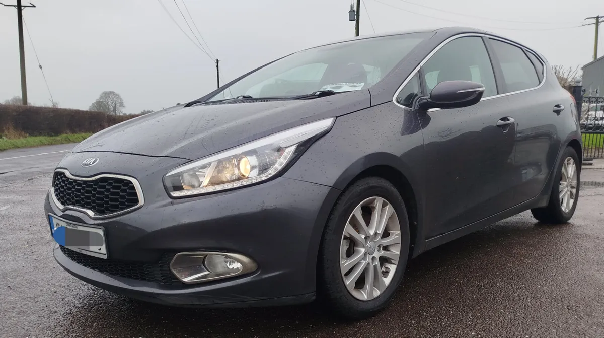Kia Ceed 2015 - Image 1