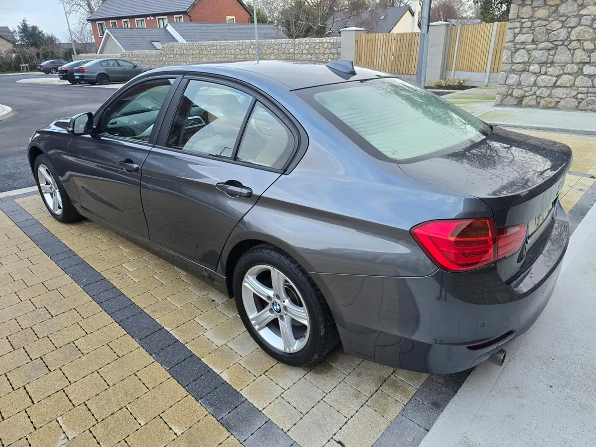 2013 316D NCT 06/26 / LEATHER - Image 3