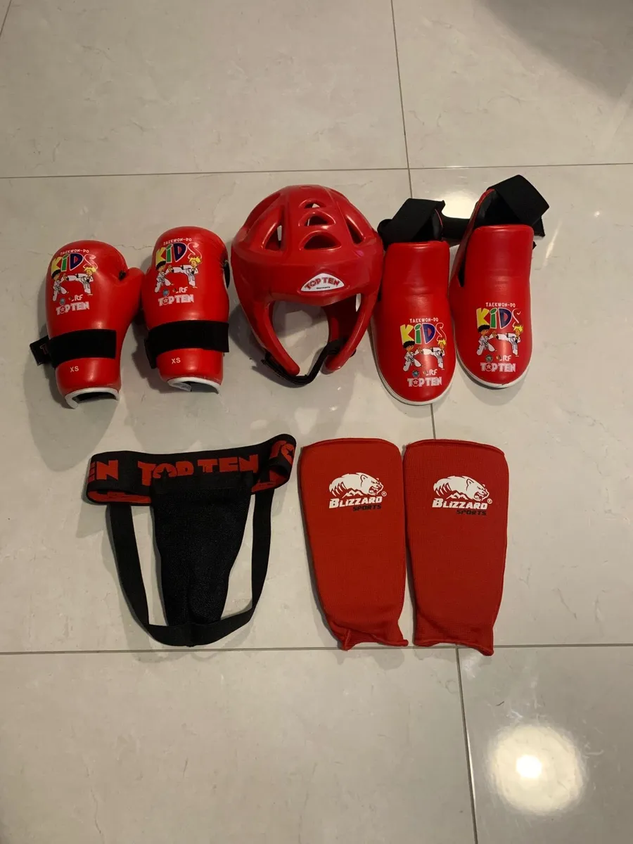 Taekwondo sparring set and uniform - Image 2