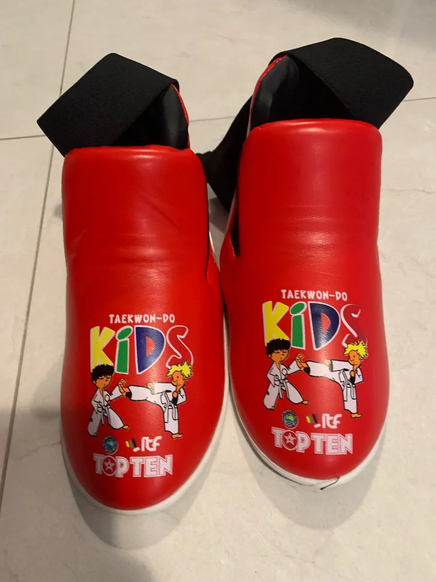 Taekwondo sparring set and uniform - Image 3