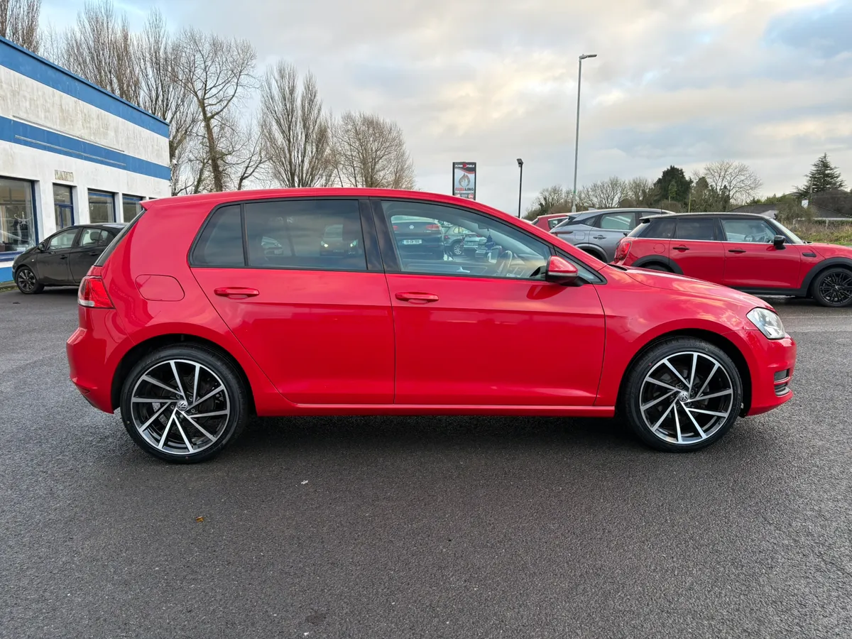 Volkswagen Golf 2016//PETROL//EXCELLENT CONDTION - Image 3